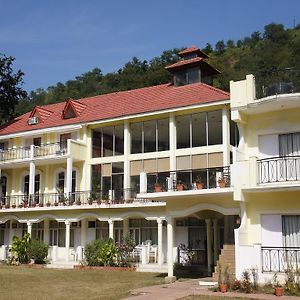 Riverside Resorts